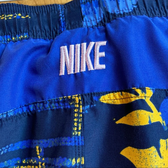 Nike Swim Wear Board Shorts Tropical Colourful possibly Vintage 100% 🔥 - Picture 6 of 7